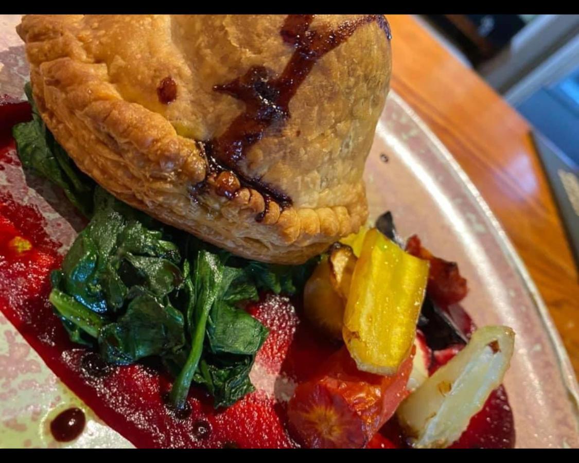 The Rose & Crown Kitchen * Nympsfield
